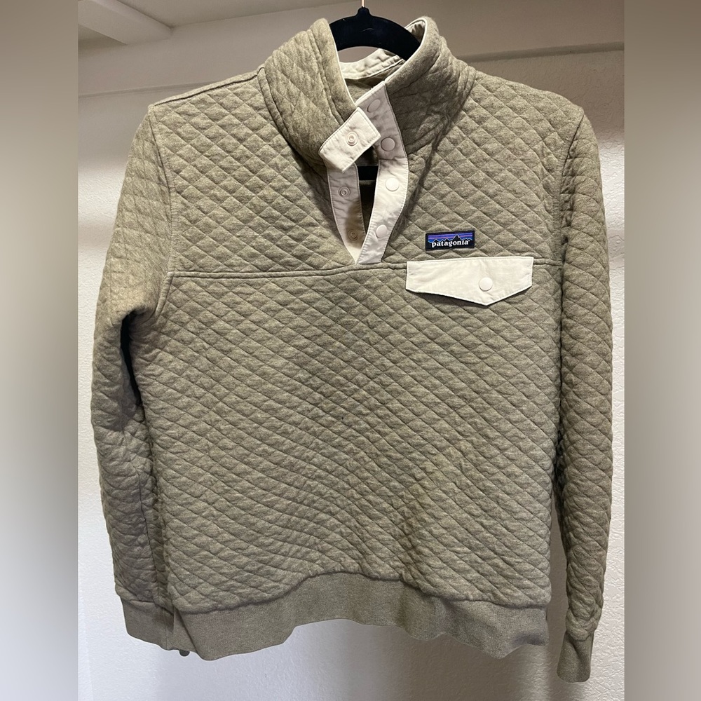 Womens size Small Patagonia quilted jacket